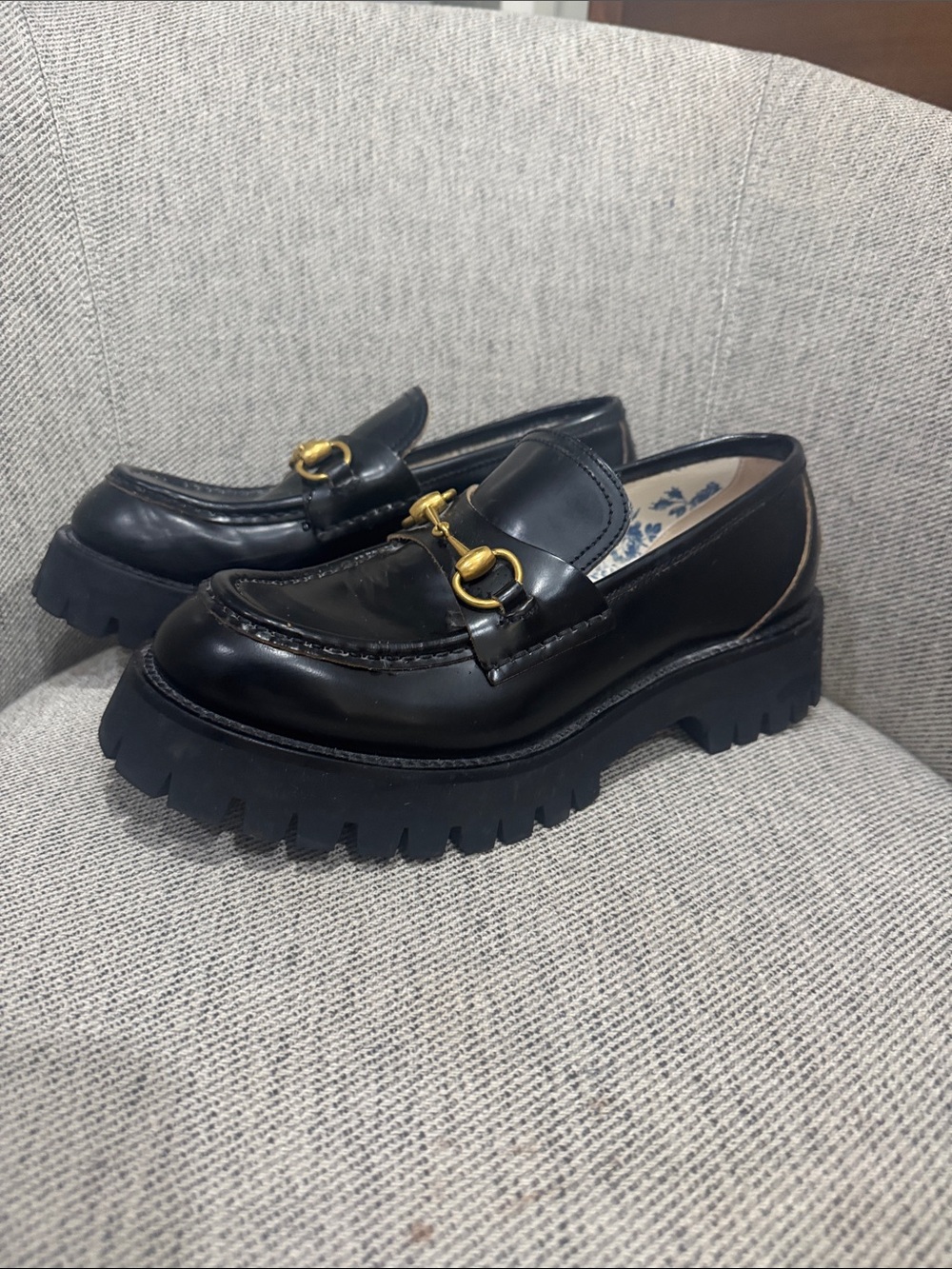 Gucci Harald Lug Sole Black Loafers with Gold Detailing - Picture 7 of 9